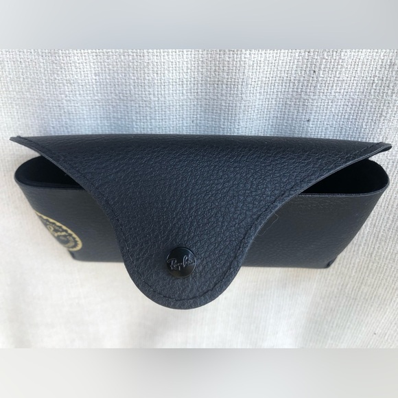 Ray Ban Aviator Sunglass Protective Case And Cleaning Cloth Black EUC - Picture 8 of 15